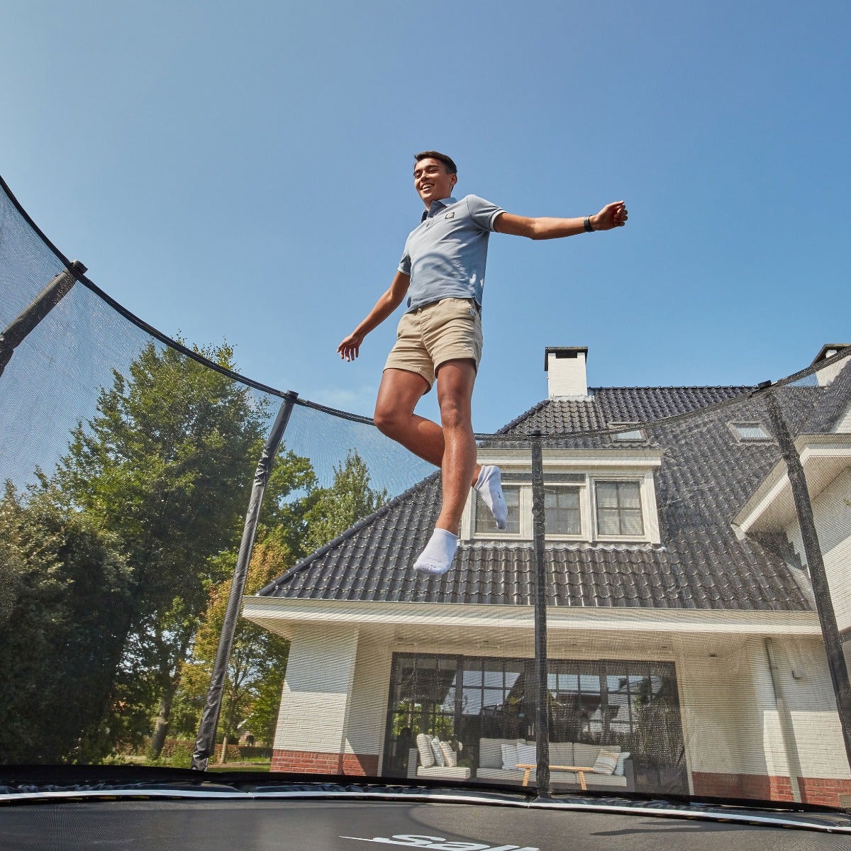 14ft Salta Black Round First Class Edition Trampoline with Enclosure - SGP Garden Ltd