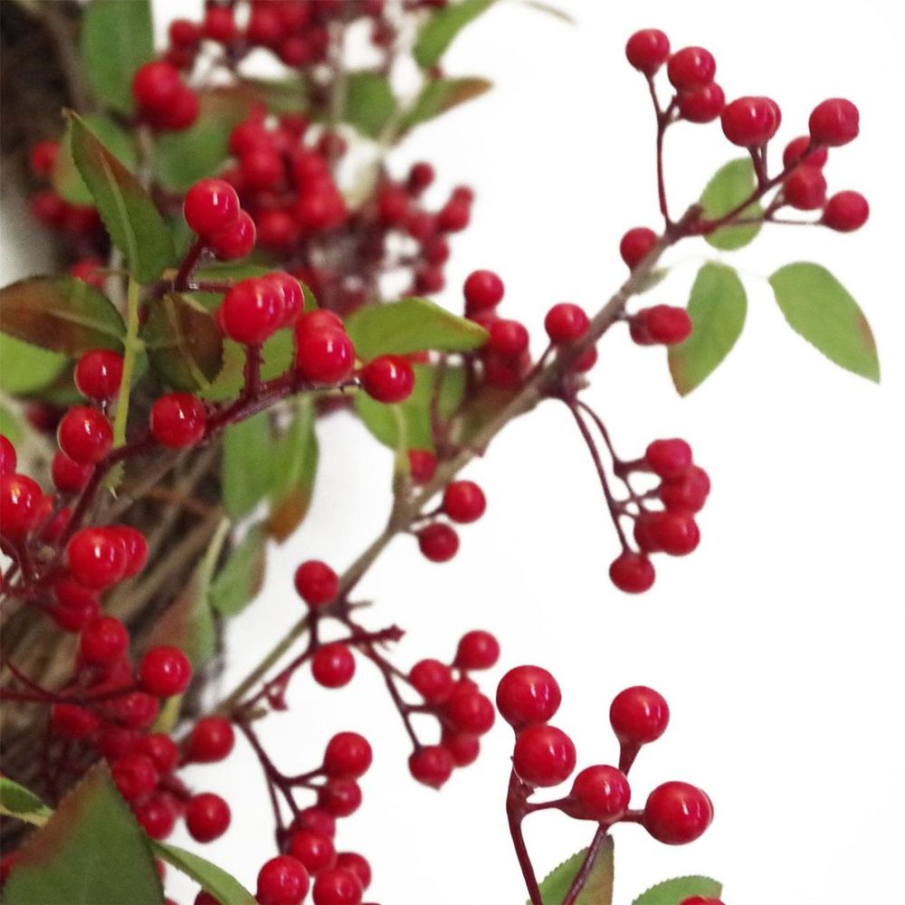 Deluxe 60cm (24") Christmas Red Berry Floristry Wreath - Luxury Natural Look, Large and Durable - SGP Garden Ltd