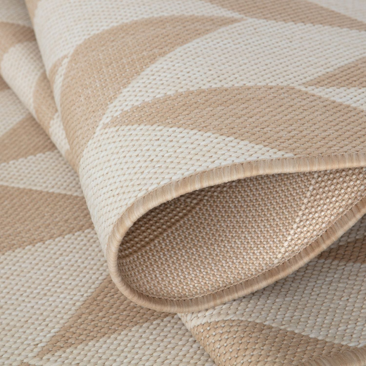 Ecology Outdoor Rug Beige | 600Be - SGP Garden Ltd