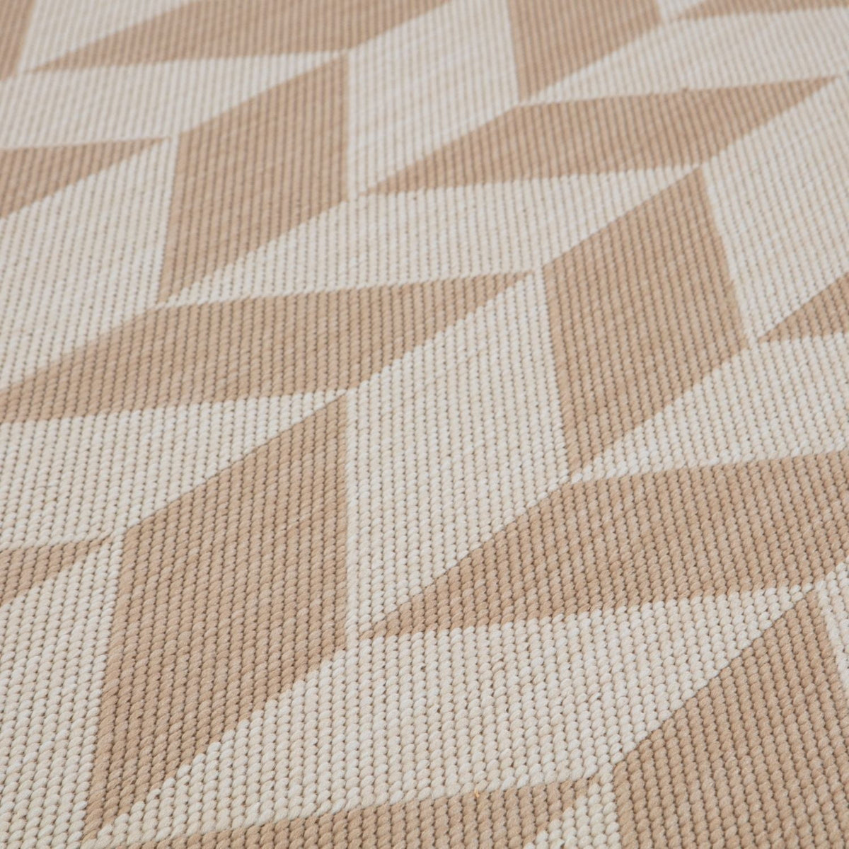 Ecology Outdoor Rug Beige | 600Be - SGP Garden Ltd
