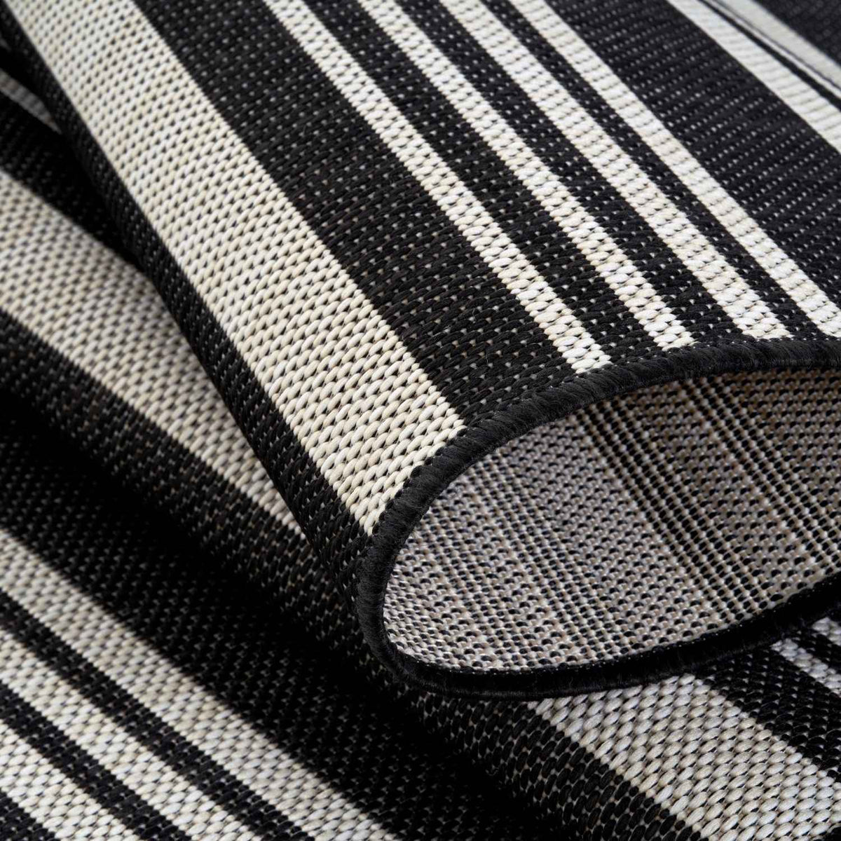 Ecology Outdoor Rug Black | 300bl - SGP Garden Ltd