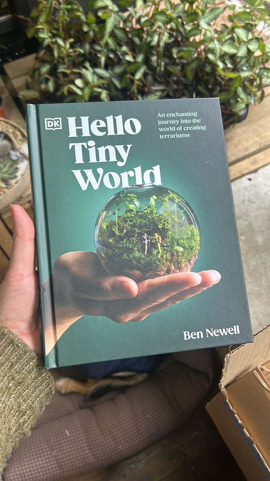 Hello Tiny World by Ben Newell - SGP Garden Ltd