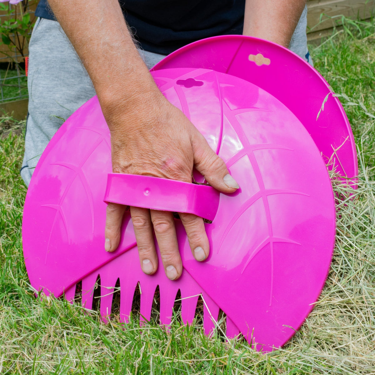 Leaf Grab Garden Cleaning Scoops, Pink DIY Workshop Accessory DIY Tool Accessory - SGP Garden Ltd