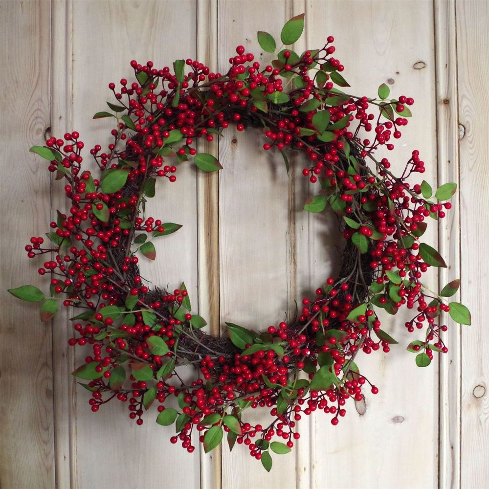 Luxury 24" Natural Look Red Berry Christmas Floristry Wreath - SGP Garden Ltd