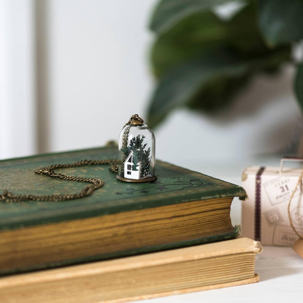 Paper Greenhouse Glass Necklace - Papercut Forest - SGP Garden Ltd