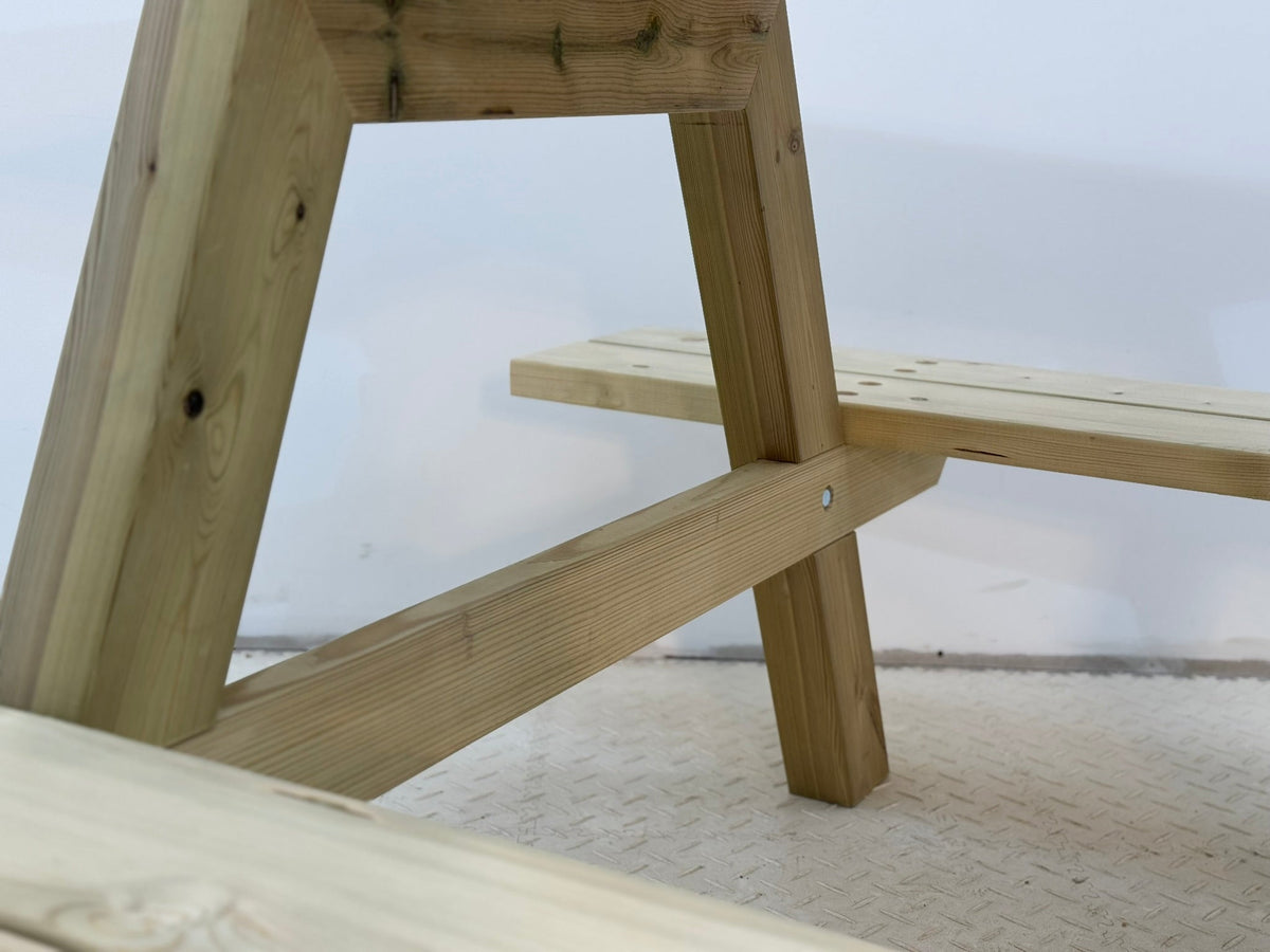Premium Classic Pub Style Bench - Heavy Duty - SGP Garden Ltd