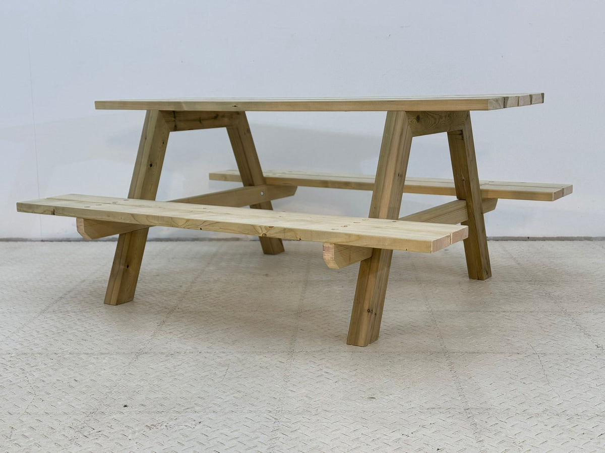 Premium Classic Pub Style Bench - Heavy Duty - SGP Garden Ltd