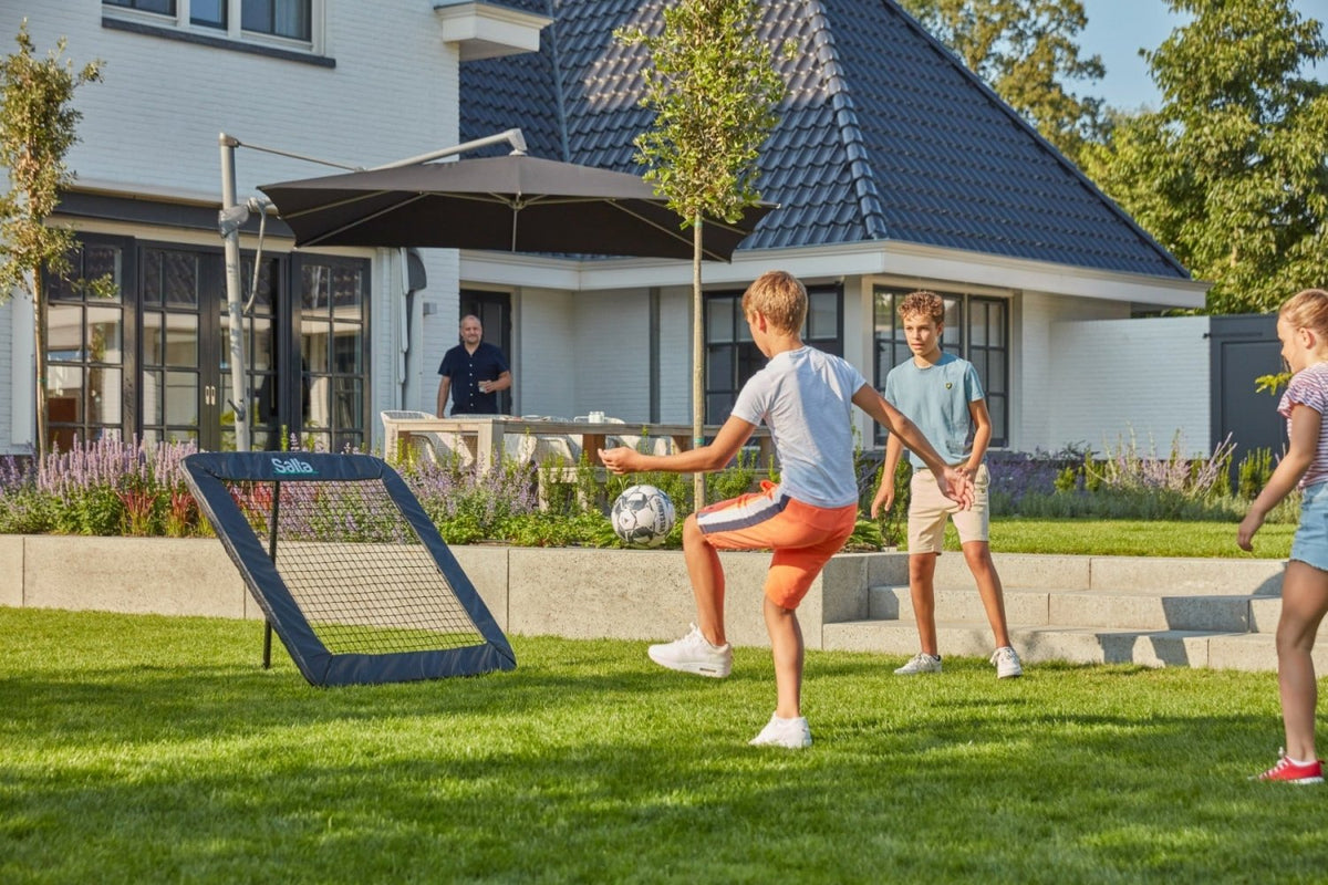 Salta 84cm x 84cm Motion Rebounder - SGP Garden Ltd