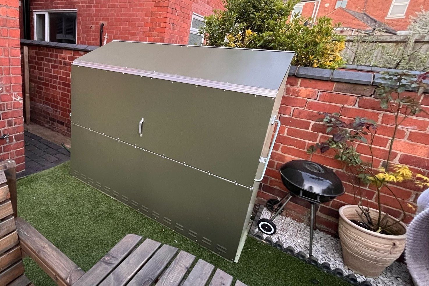 Trimetals Senator (Tall) Garden Storage Unit - SGP Garden Ltd